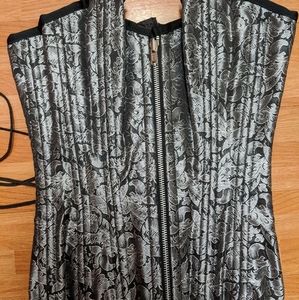 Meschantes silver full-bust corset